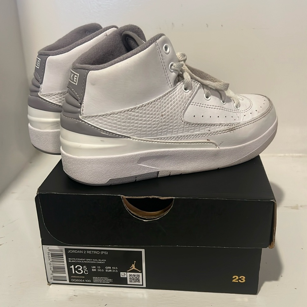 Little Kids Jordan Retro 2